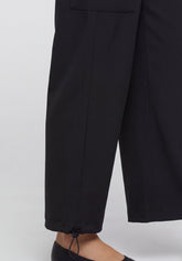 Cargo Trousers in Stretch Technical Fabric Travel - Black - Black | Oroblù